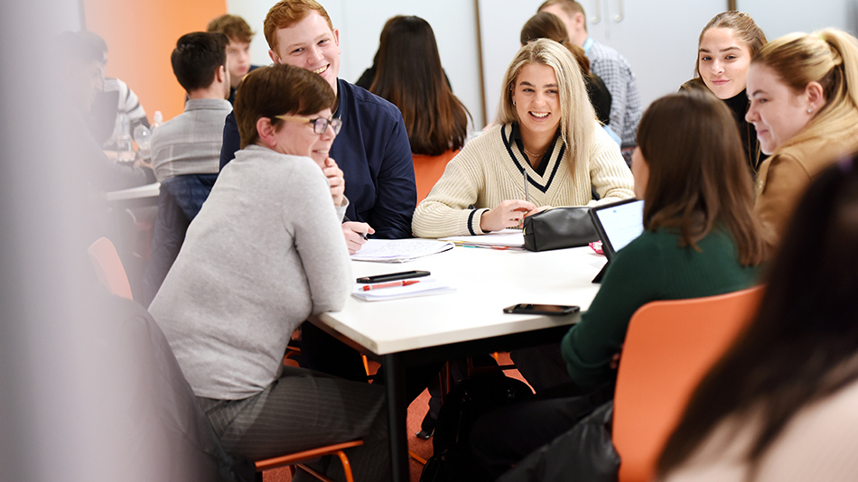 تحول آموزشی در سازمان آموزش و پرورش با استفاده از تحلیل داده‌های دانش‌آموزان